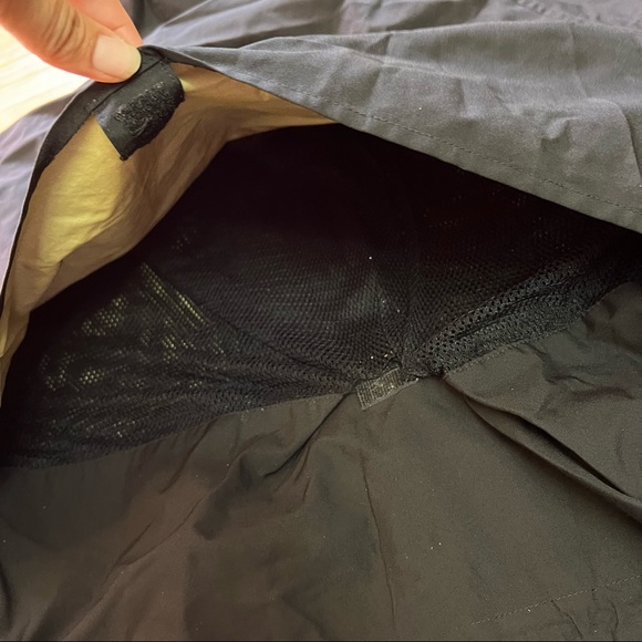 Eddie Bauer Small Gore-Tex Hooded Rain Coat Black Waterproof Light Vented - Picture 5 of 9